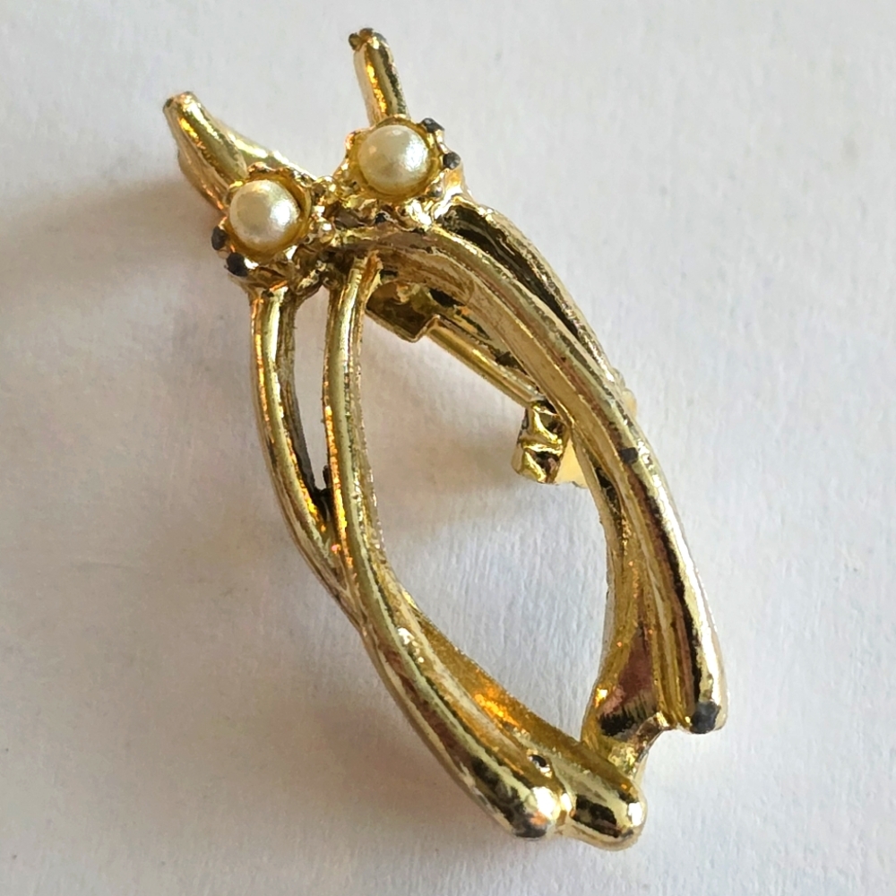 Vintage wishbone brooch pin gold tone white faux pearl double good luck